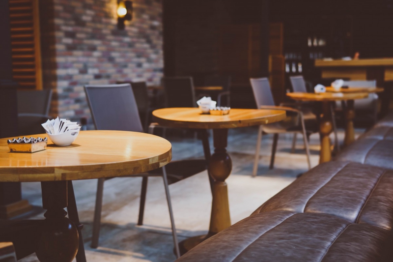 bar-STE MAXIME-min_chair_interior_table_cafe_coffee_shop-1391899